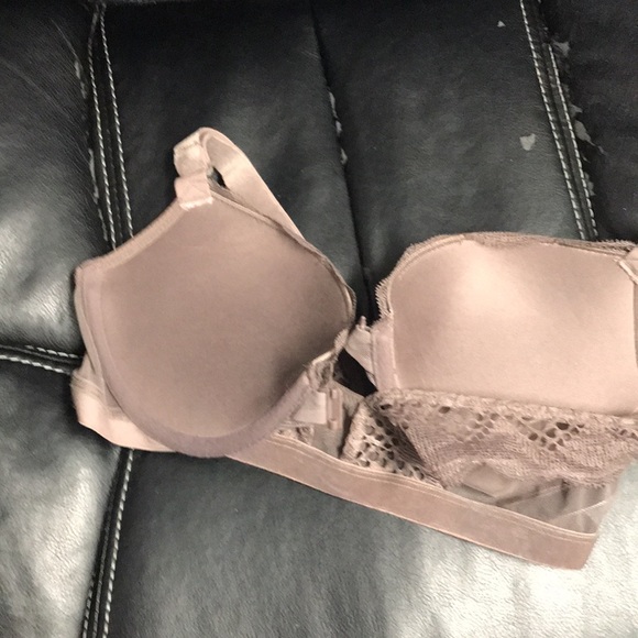 New condition Victoria Secret Push Up Bra S 34B - Picture 6 of 7
